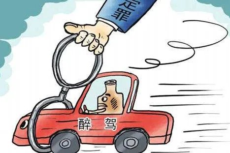 代驾师傅在交警查酒驾面前排队接单,这到底是什么操作?