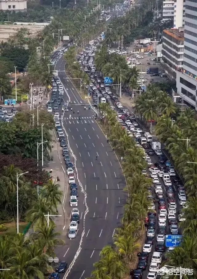 近日,海南海口因天气原因,旅客滞留严重,机票价格涨了10倍。为什么不提前做出预报?