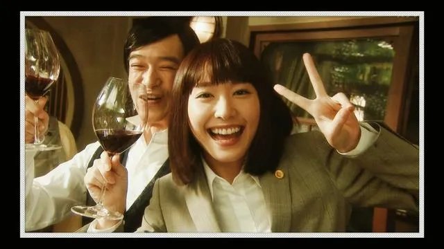 男子嫌老婆太丑,将其告上法庭获赔75万,你怎么看?