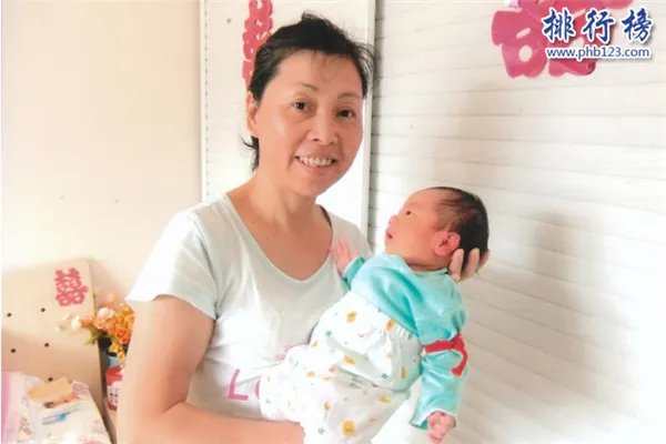 北京十大金牌月嫂公司排名:爱贝佳上榜 第1孕养教一体化