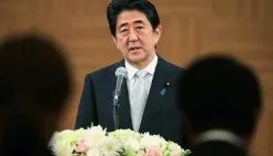 日本院方表示安倍的枪伤触及心脏,凶手为何能如此精准的击中他?