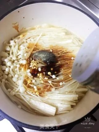 金针菇肥牛汤