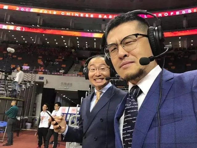 篮球评价员杨毅与苏群,你更喜欢哪个人的解说?为什么?
