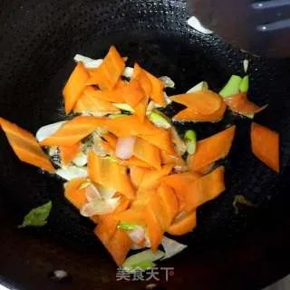 辣炒鱿鱼