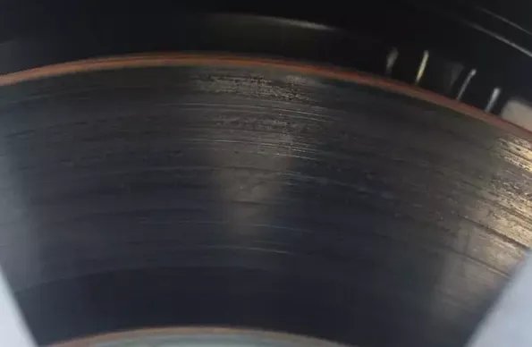 百万豪车后轮为何着火?