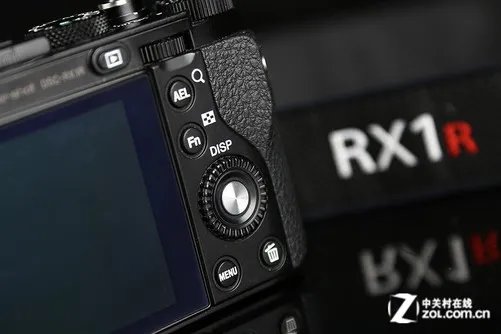 锐度更高细节更美 索尼黑卡RX1R评测