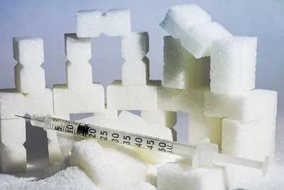 尿的尿特别黄怎么回事 尿黄怎么办