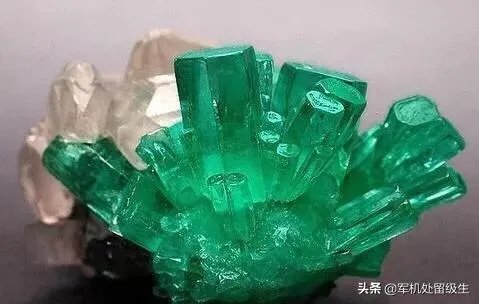 什么是半宝石?