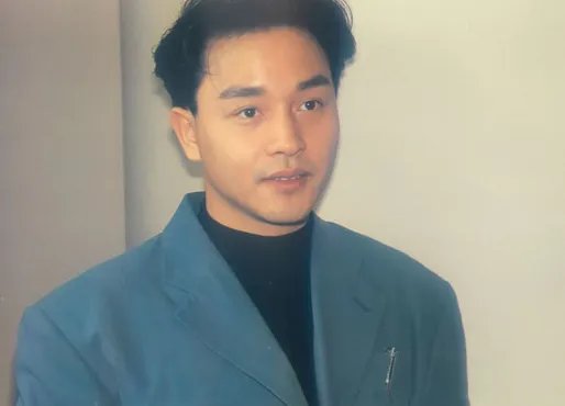 唐鹤德晒照缅怀张国荣，两个人有着怎样的故事？