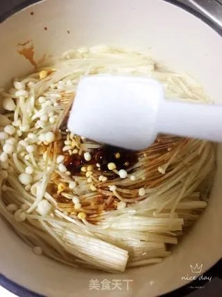 金针菇肥牛汤