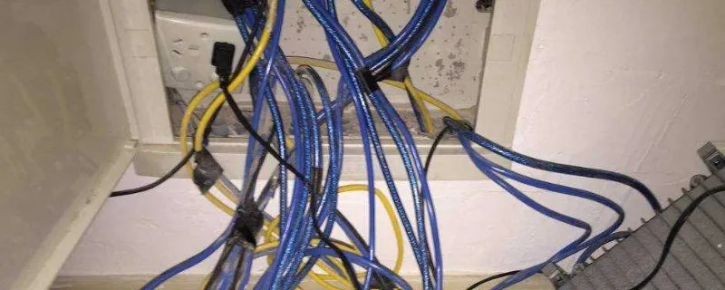 怎么把网线从客厅拉到房间