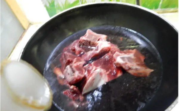 牛骨汤的做法