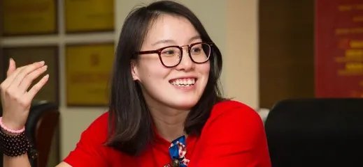 傅园慧作为国家运动员,多次参加综艺节目,大家觉得这合适吗?
