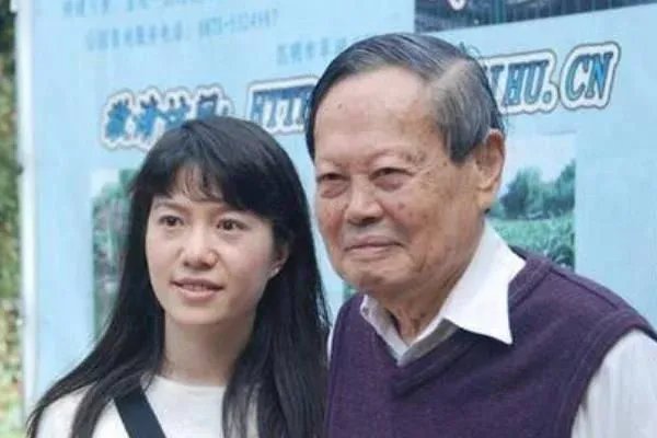 杨振宁和翁帆生了孩子吗?