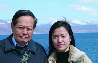 杨振宁和翁帆生了孩子吗?