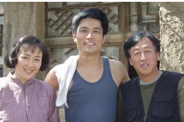 《趟过男人河的女人》这部电视剧究竟讲述了怎样的故事?