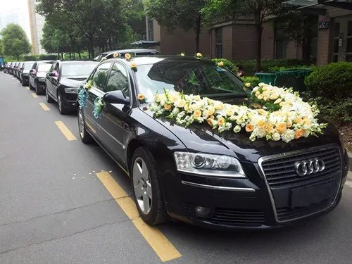 租婚车价格表2018年 租婚车一天多少钱