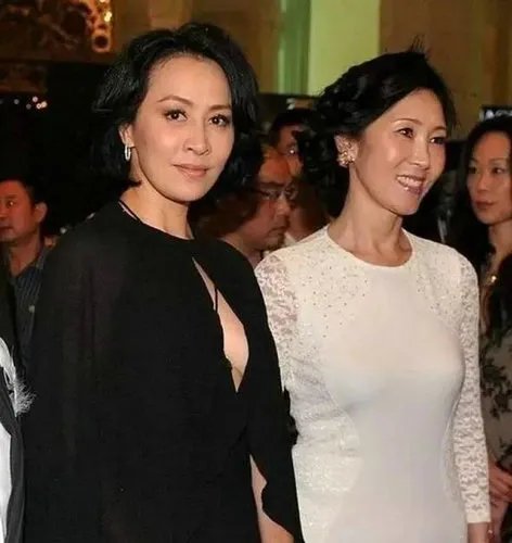 王思聪一家三口同框亮点是什么?