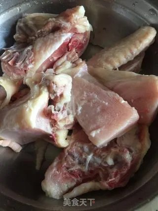 五指毛桃煲鸡