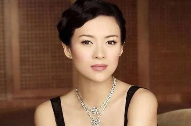 章子怡三重门事件是哪三重门 泼墨门和早年沙滩照真相