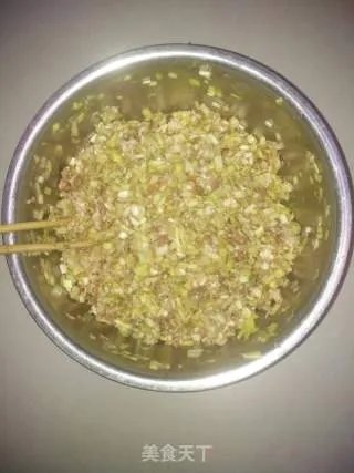 初一的饺子