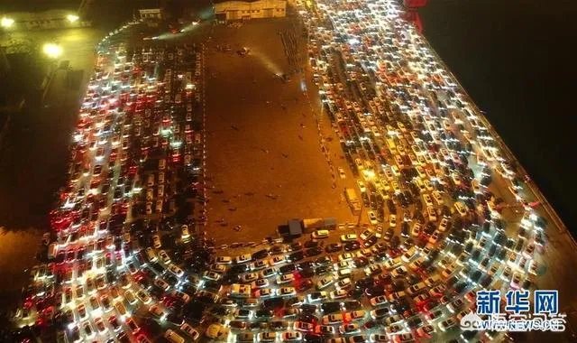 近日,海南海口因天气原因,旅客滞留严重,机票价格涨了10倍。为什么不提前做出预报?