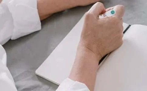 大爱无言作文