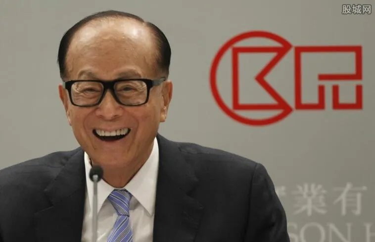 李嘉诚基金捐2亿 李嘉诚基金是捐给谁的