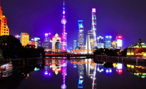 东方明珠高多少米?