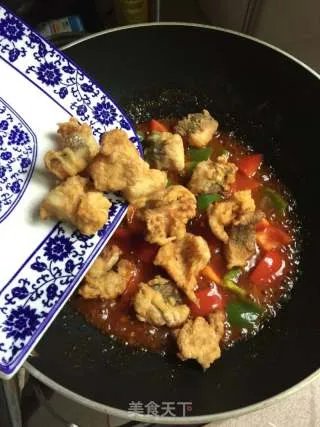 菠萝咕噜鱼