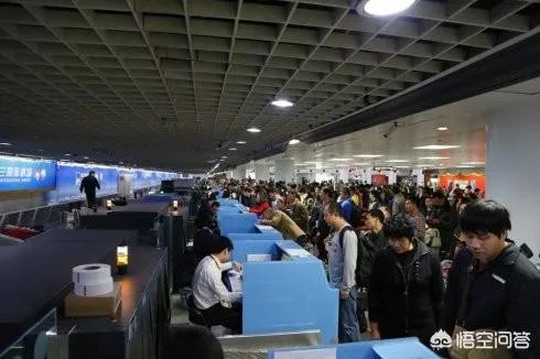 近日,海南海口因天气原因,旅客滞留严重,机票价格涨了10倍。为什么不提前做出预报?