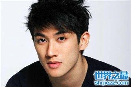 李治廷身高有多高 事实说明了他的真实身高
