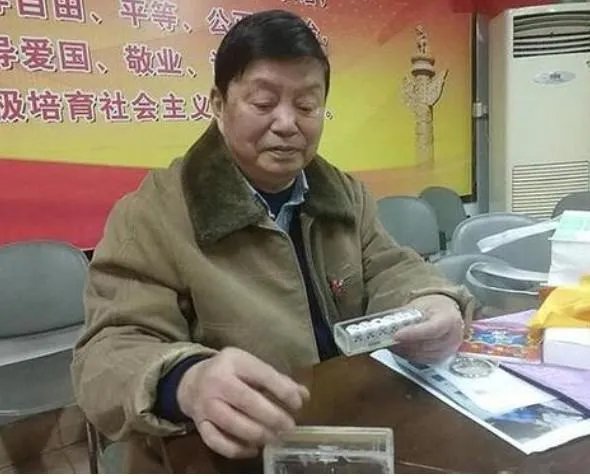 谁用魔术讲力学走红?