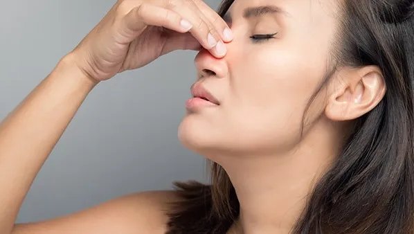 鼻尖发红是什么原因