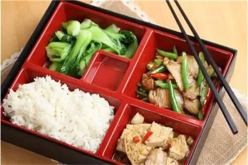 中式快餐东方既白将永久关闭,中式快餐的路在何方?