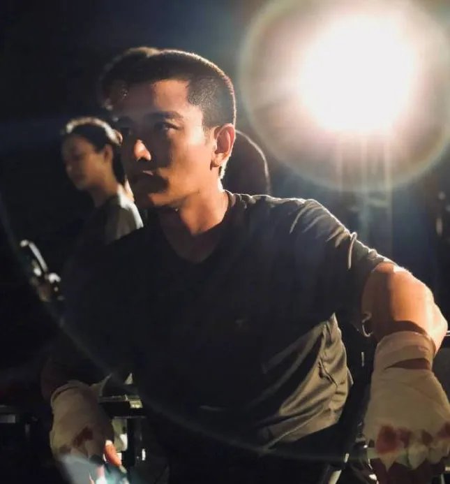 贾乃亮合照什么样子的?
