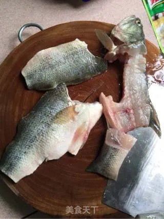 菠萝咕噜鱼