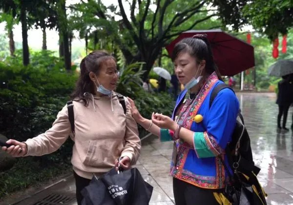 郑州自驾阿姨苏敏中秋回家后决定离婚,怎么看待她这一决定?