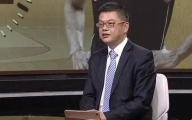 篮球评价员杨毅与苏群,你更喜欢哪个人的解说?为什么?
