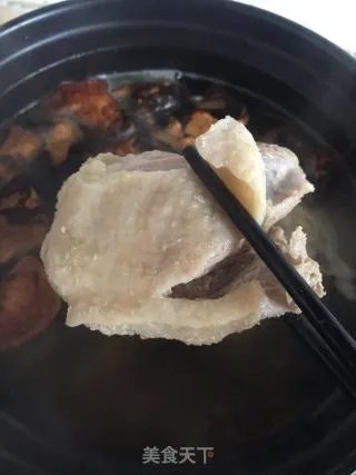 五指毛桃煲鸡