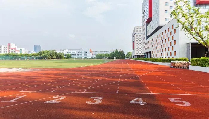 跑200米的技巧 跑200米的方法技巧