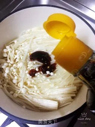 金针菇肥牛汤