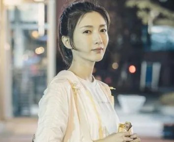 《先生们请立正》是什么剧?张翰第一次担任监制